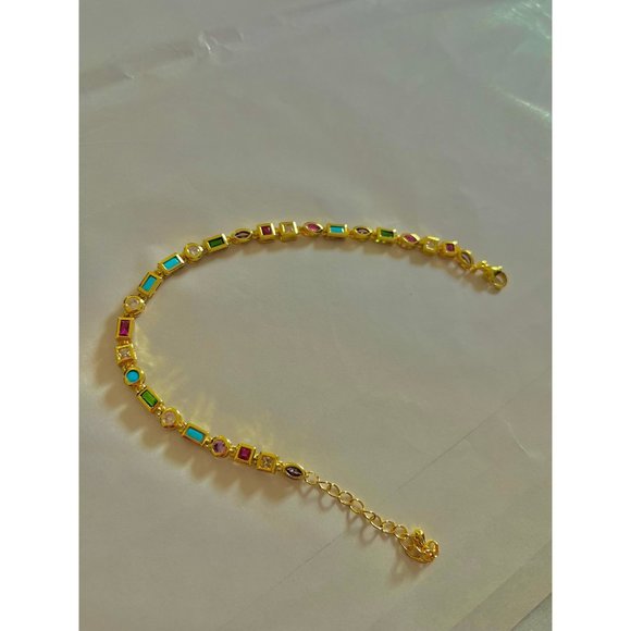 Gold tone bracelet, Vintage style  rhinestone bracelet chunky dainty delicate - Picture 2 of 4